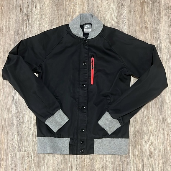 Nike Black and Gray Women's Jacket - Picture 3 of 15